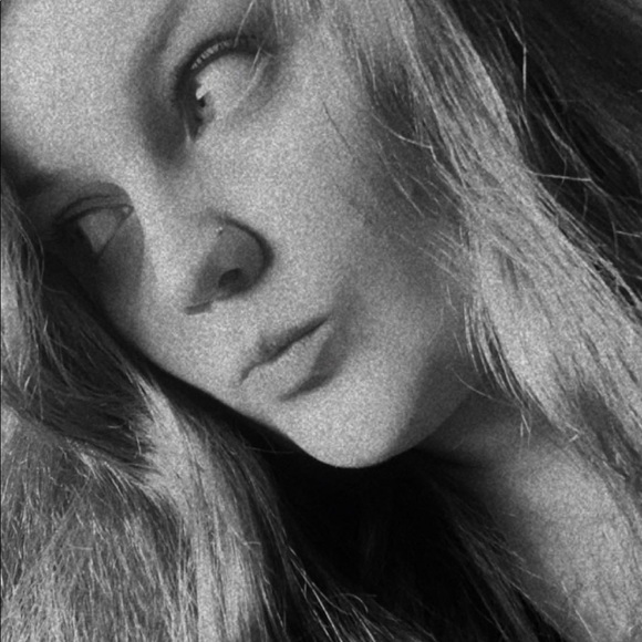 Meet your Posher, Megan marie - Picture 1 of 1